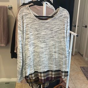 Long sleeved off white sweater NWT